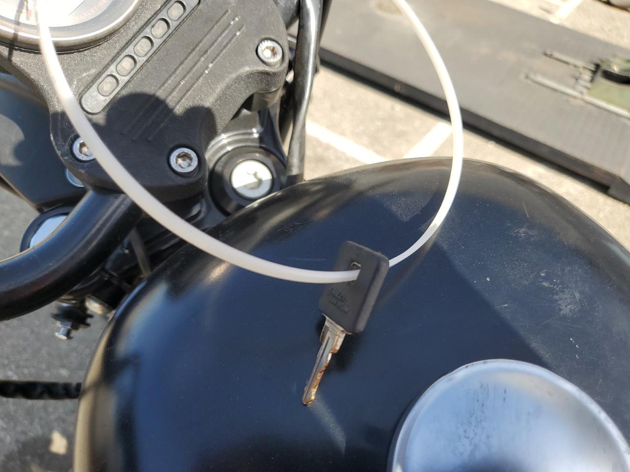 2010 Harley-Davidson Xl883 N VIN: 1HD4LE23XAC414592 Lot: 69685225