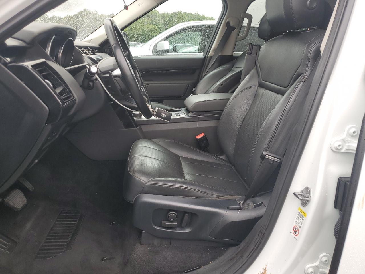 2019 Land Rover Discovery Se VIN: SALRG2RV9K2401575 Lot: 68978425