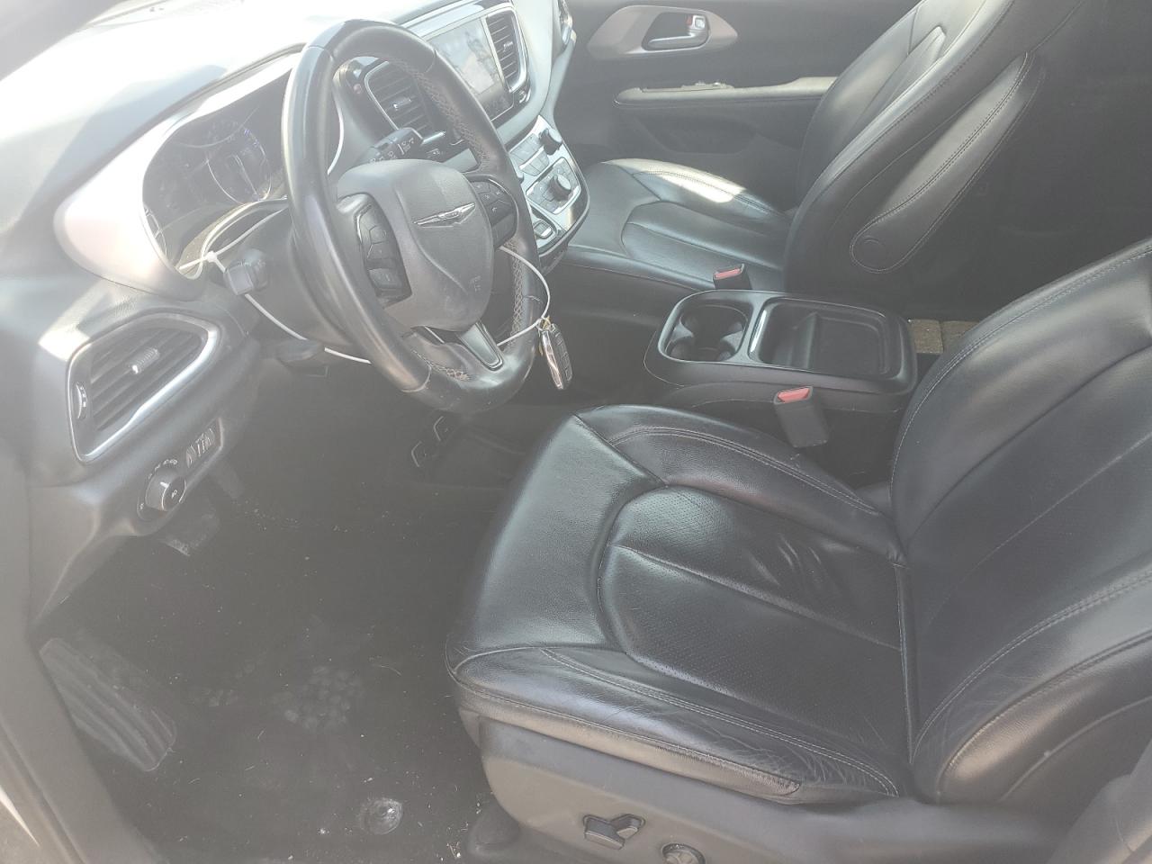 2018 Chrysler Pacifica Touring L VIN: 2C4RC1BG8JR188434 Lot: 69207455