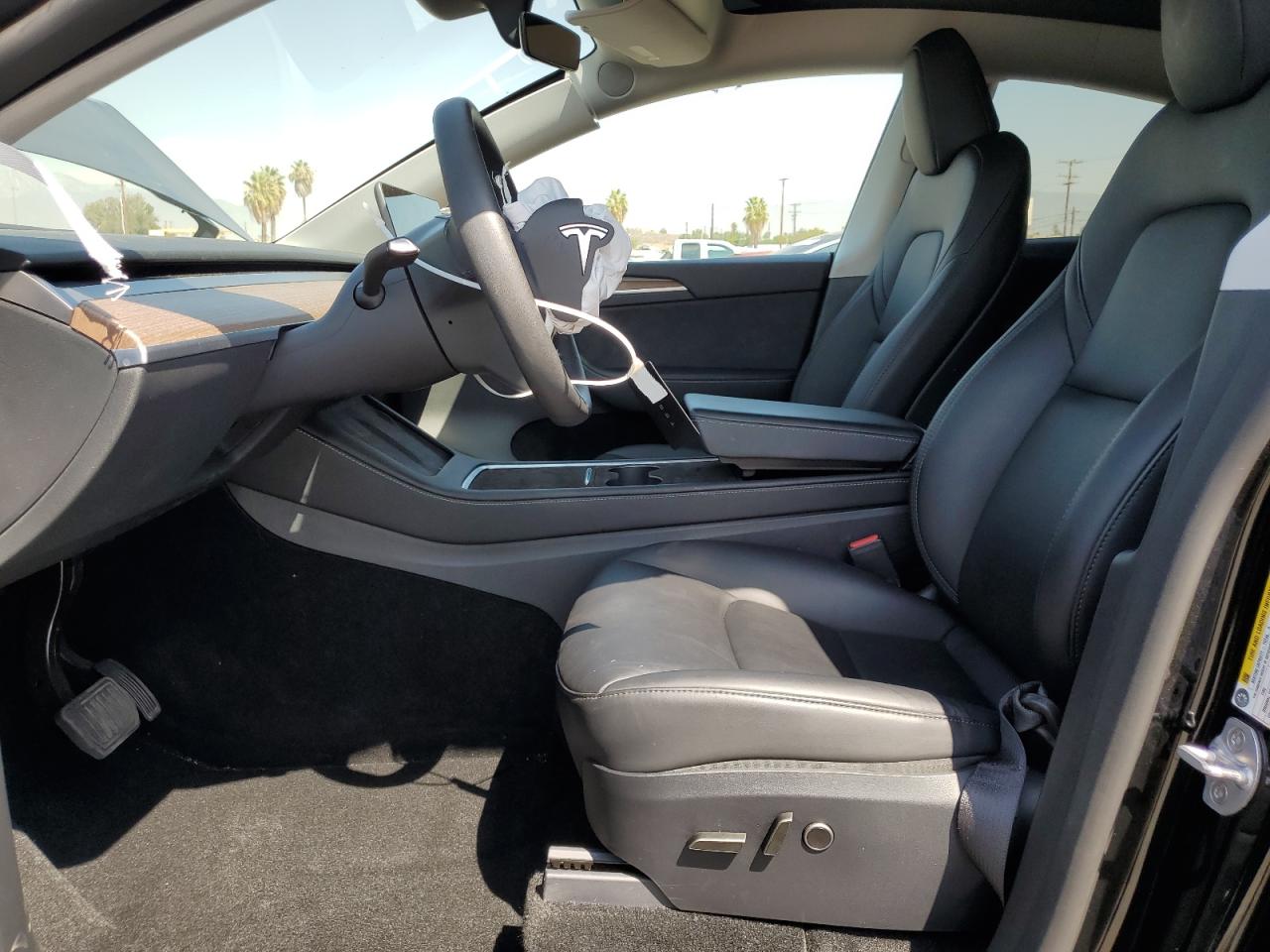 2025 Tesla Model Y VIN: 7SAYGDEE7SF251731 Lot: 70168615