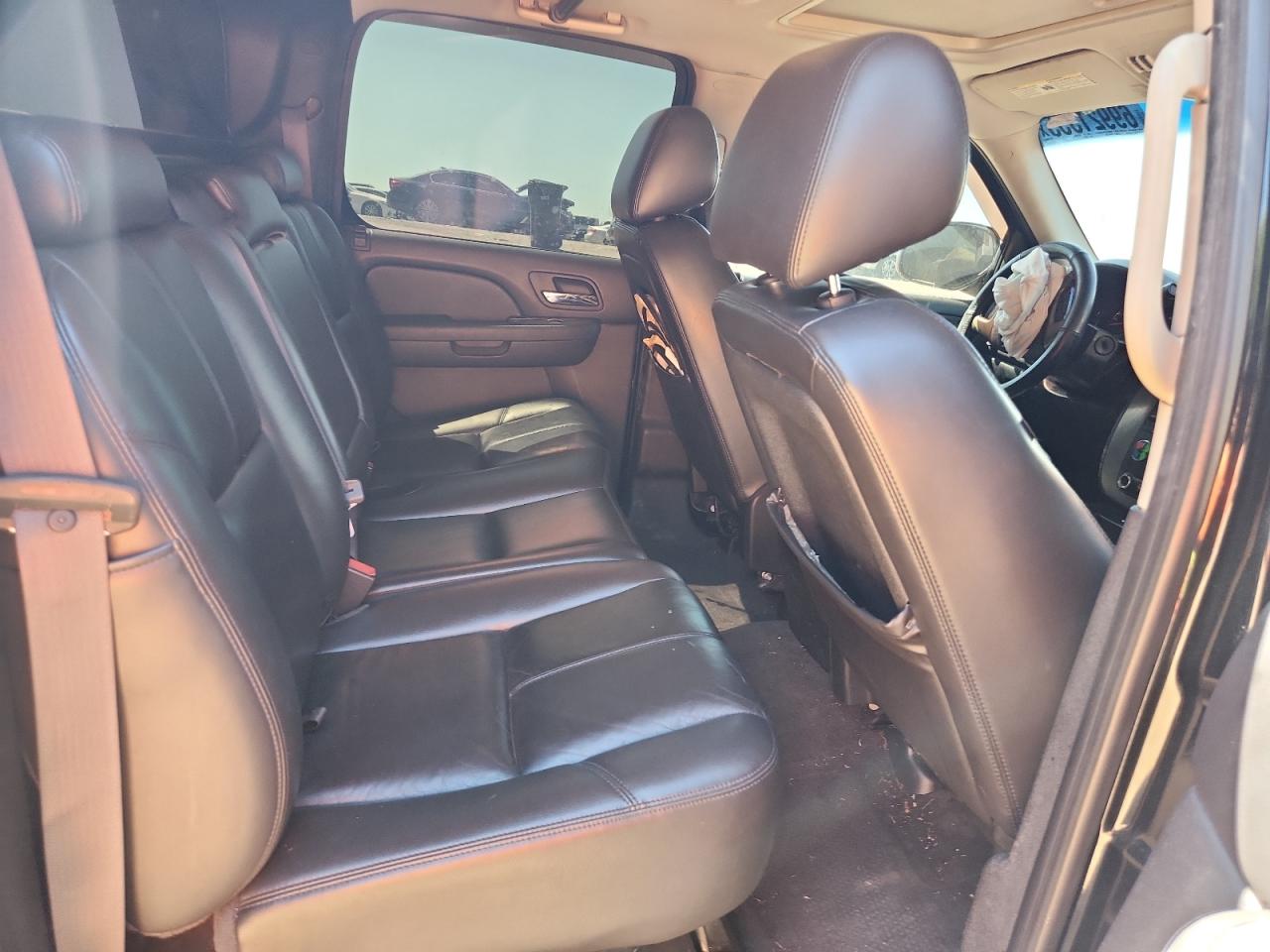 2011 Chevrolet Avalanche Lt VIN: 3GNTKFE30BG140262 Lot: 89807455