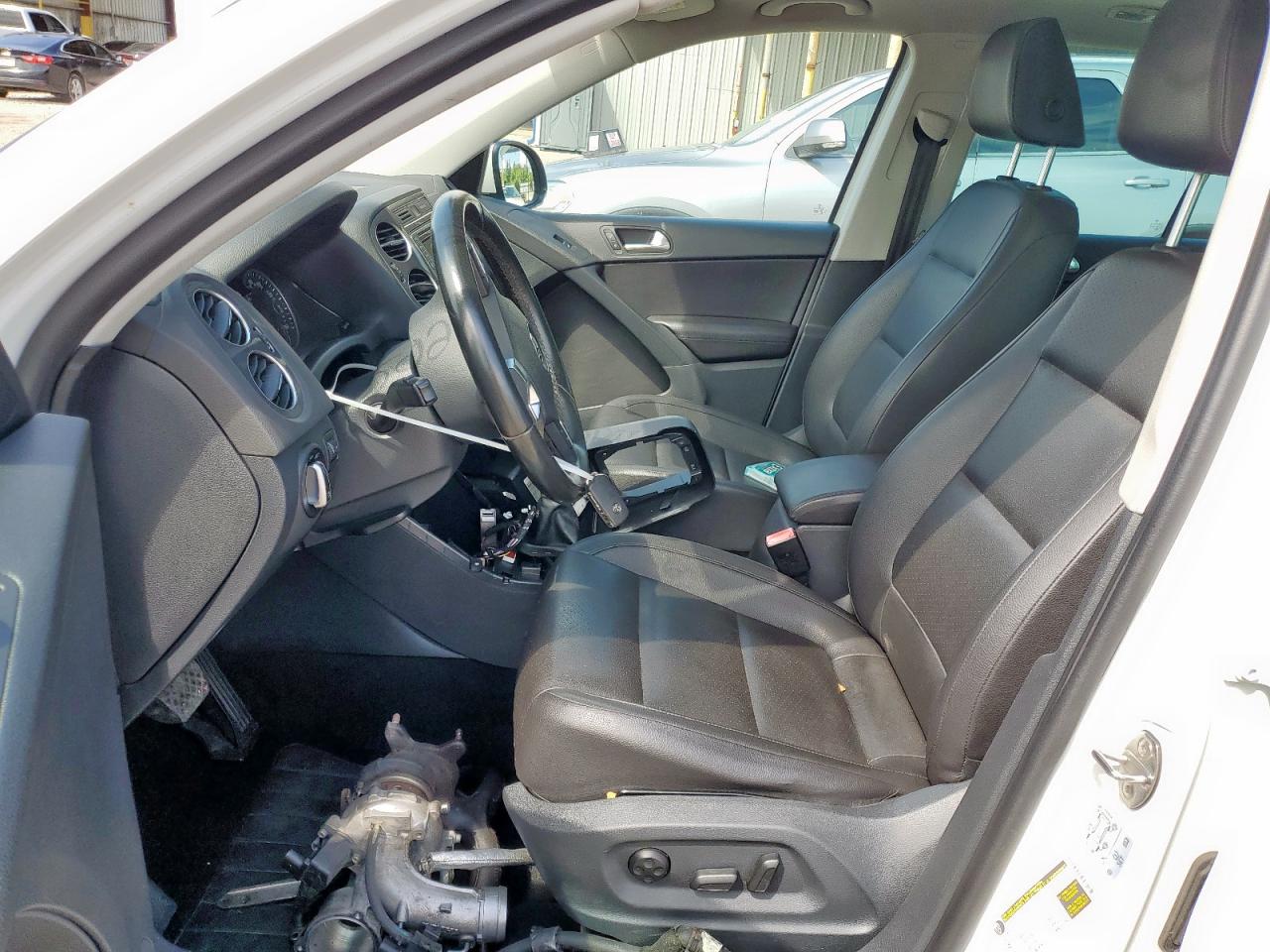 2017 Volkswagen Tiguan Wolfsburg VIN: WVGRV7AX3HW502826 Lot: 94908105