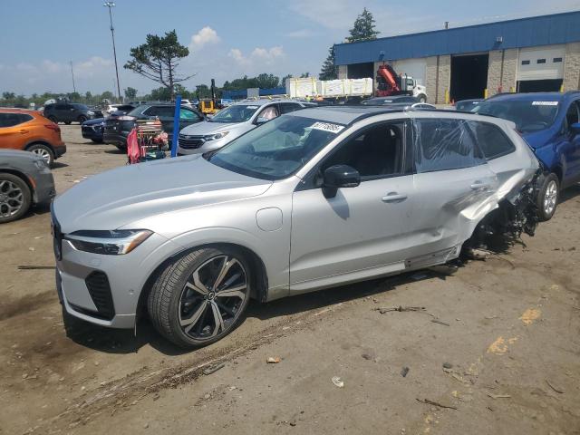  VOLVO XC60 ULTIM 2024 Серебристый