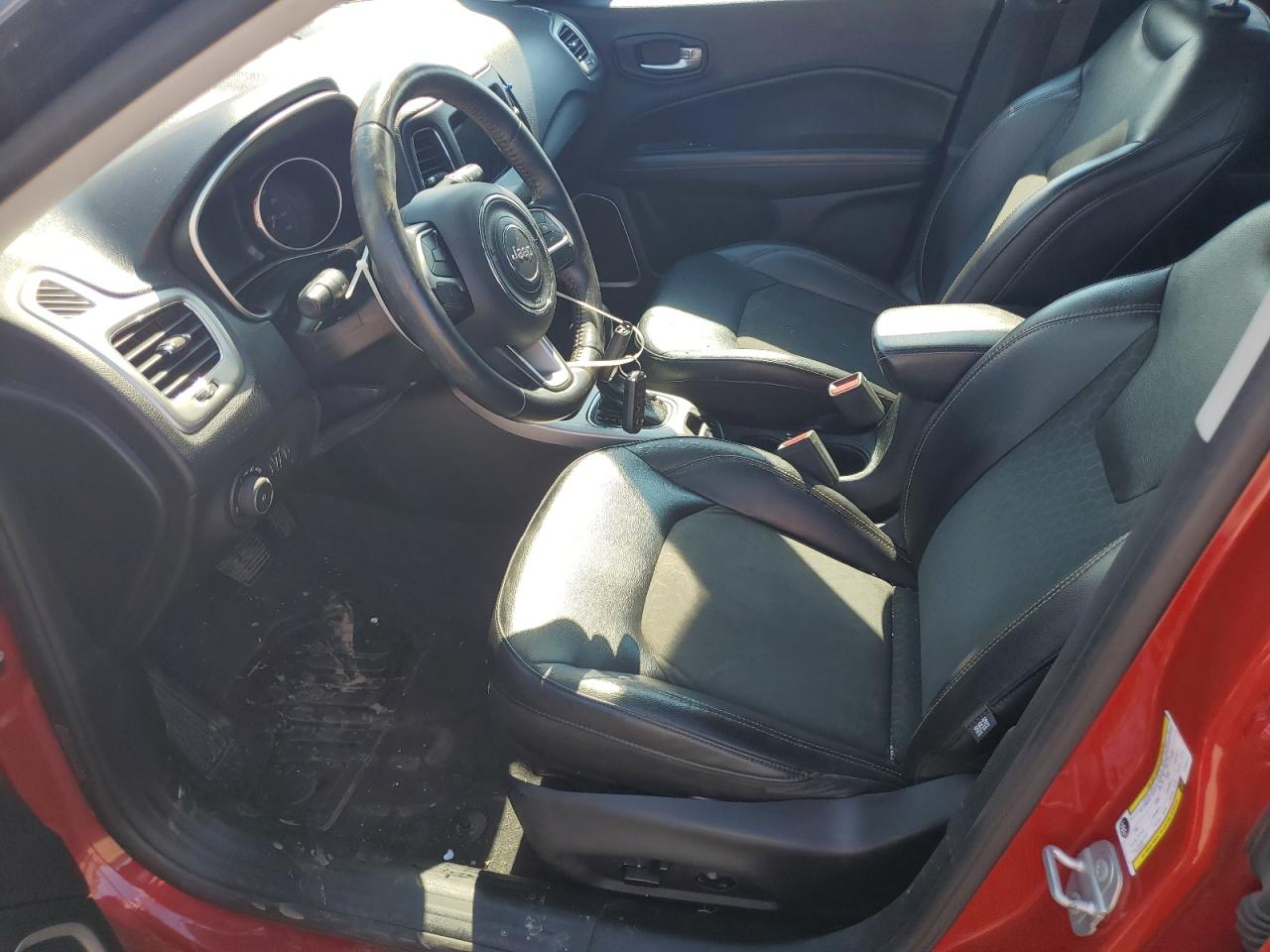 2018 Jeep Compass Latitude VIN: 3C4NJCBB1JT165417 Lot: 70259655