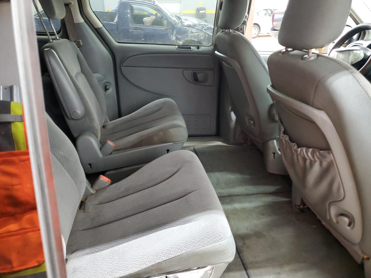 2005 Dodge Grand Caravan Sxt VIN: 2D4GP44L95R312758 Lot: 68420625