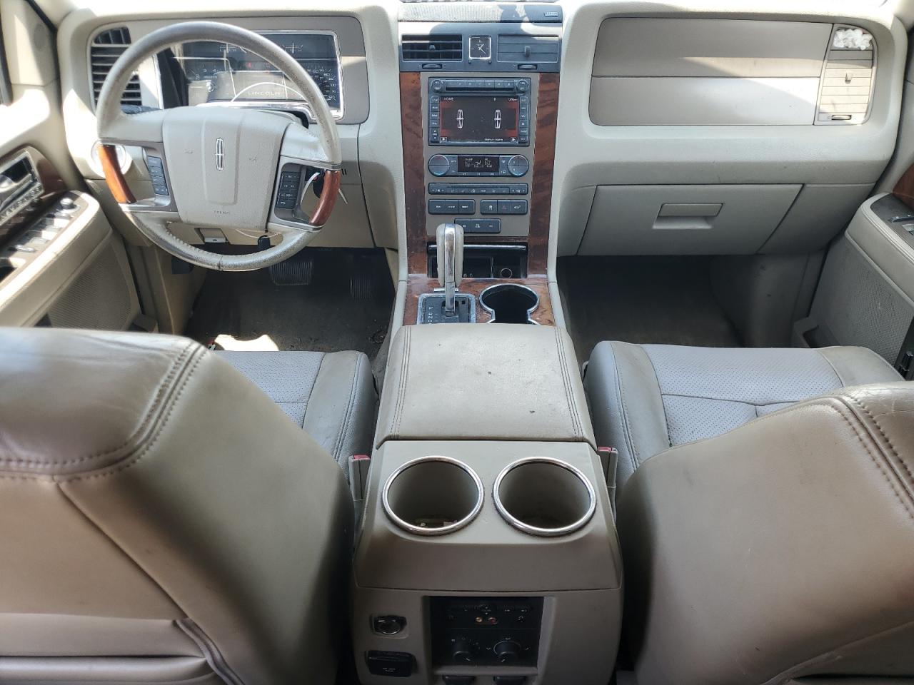 2011 Lincoln Navigator VIN: 5LMJJ2J55BEJ01668 Lot: 84554575