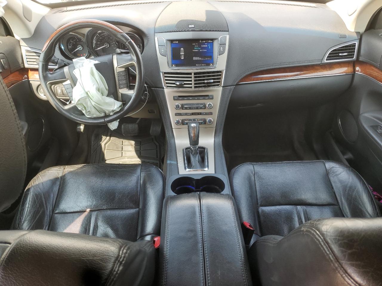 2011 Lincoln Mkt VIN: 2LMHJ5AT5BBJ52105 Lot: 69283025