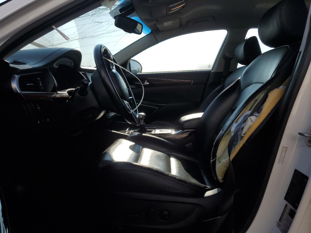 2017 Kia Cadenza Premium VIN: KNALB4J19H5046816 Lot: 67021495