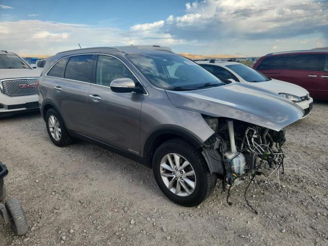  KIA SORENTO 2017 Srebrny