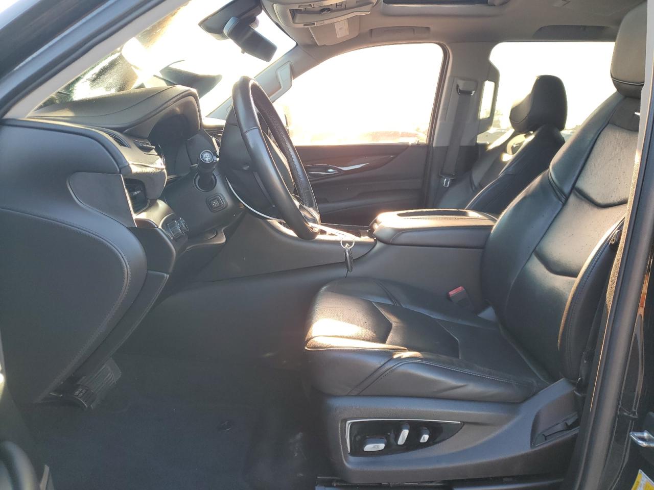 2019 Cadillac Escalade Luxury VIN: 1GYS4BKJ3KR366378 Lot: 70151945