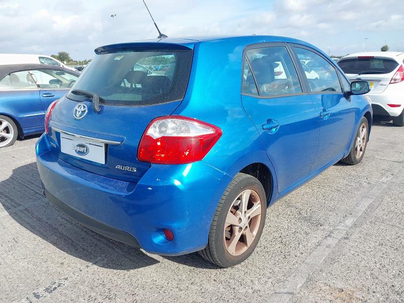 2010 TOYOTA AURIS TR