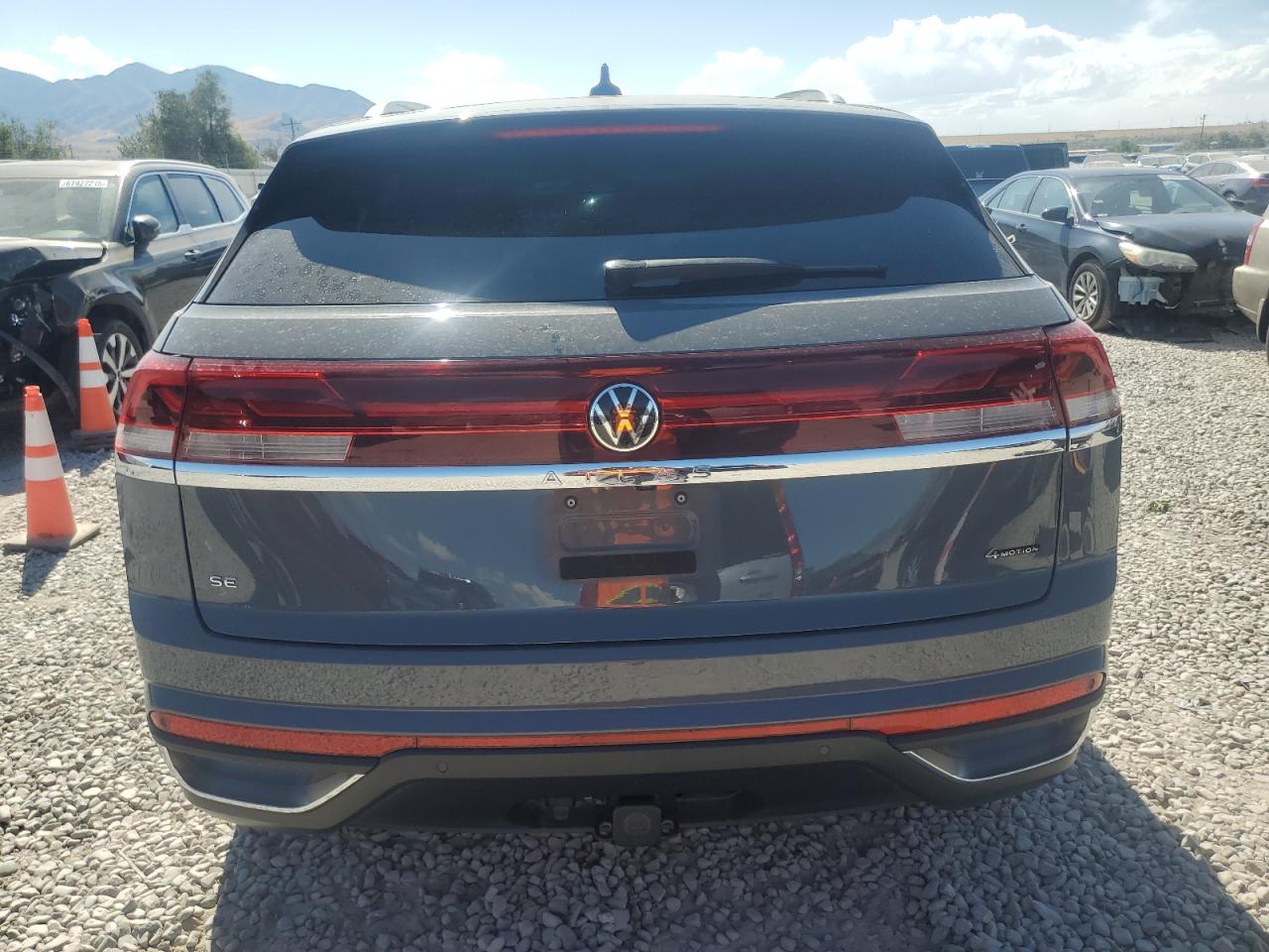 2024 Volkswagen Atlas Cross Sport Se VIN: 1V2KE2CA2RC243457 Lot: 67510225