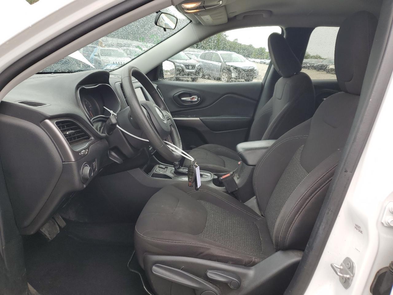 2020 Jeep Cherokee Latitude VIN: 1C4PJLCB1LD653332 Lot: 69458365