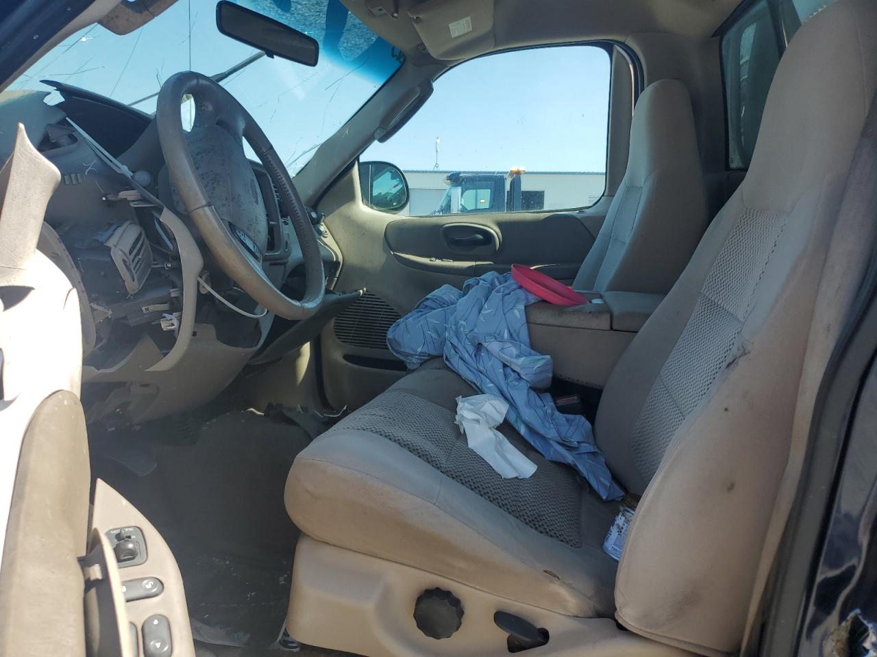 2002 Ford F150 VIN: 1FTRF17WX2NB73908 Lot: 68997315