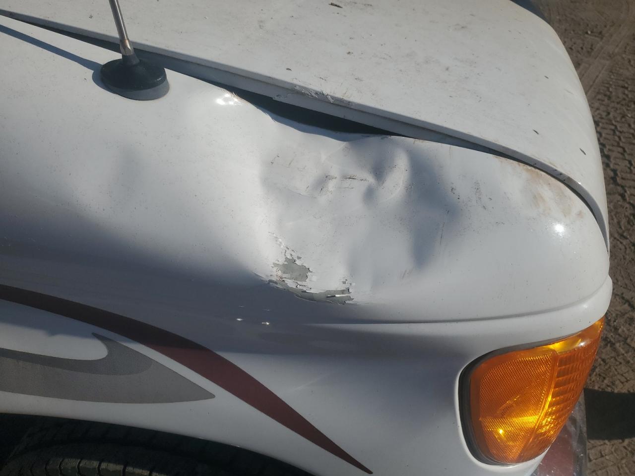 2005 Ford Econoline E450 Super Duty Cutaway Van VIN: 1FDXE45S84HB08841 Lot: 69345995