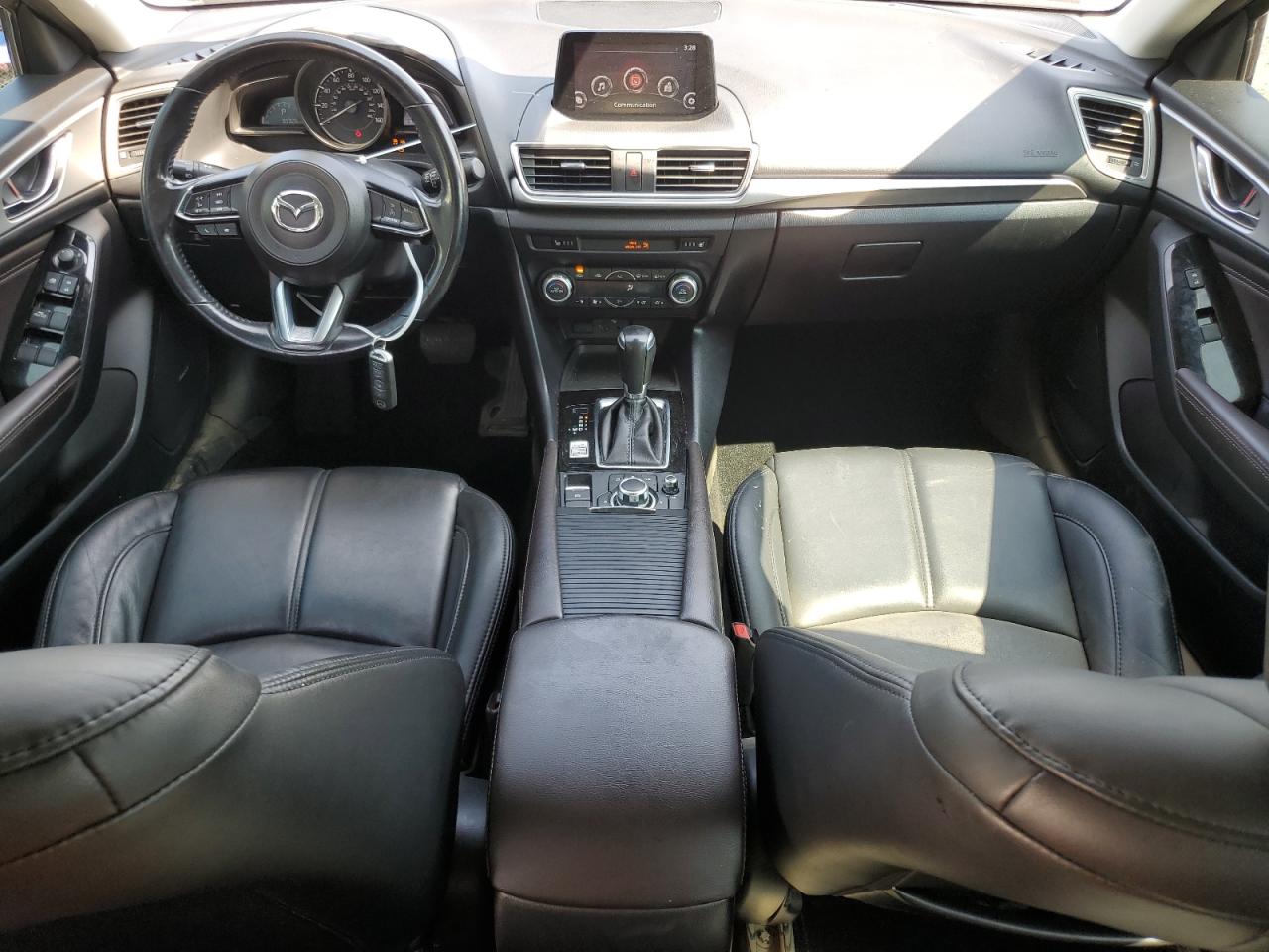 2018 Mazda 3 Touring VIN: 3MZBN1V38JM260063 Lot: 67530265