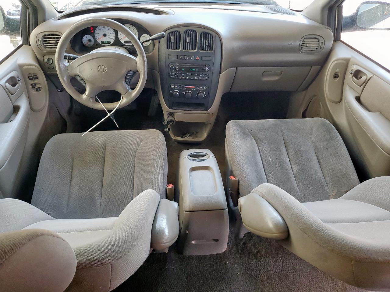 2002 Dodge Grand Caravan Ex VIN: 2B4GP74L02R621722 Lot: 68510495