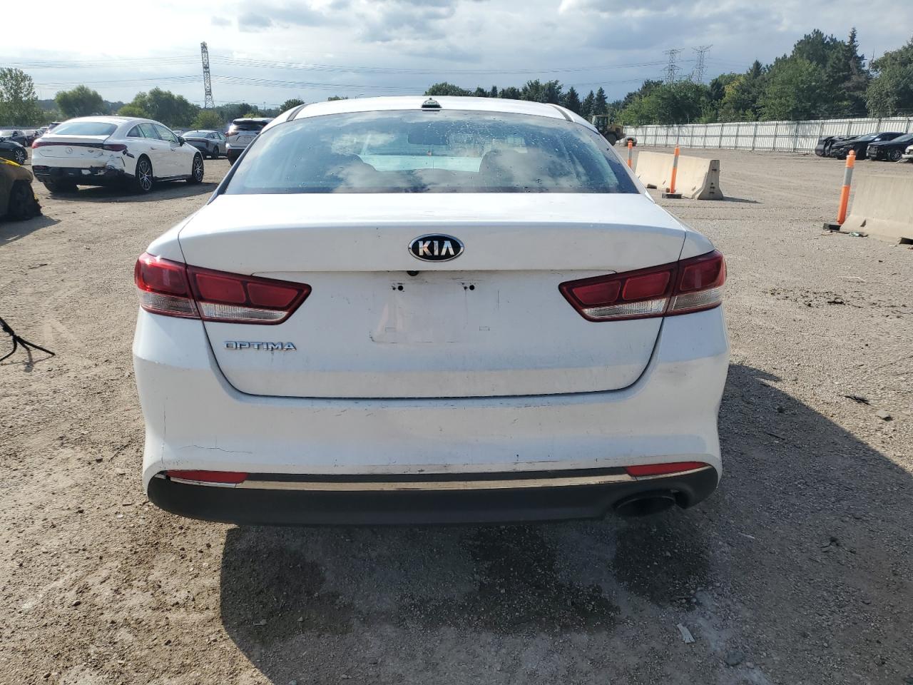 2017 Kia Optima Lx VIN: 5XXGT4L31HG141057 Lot: 69836495