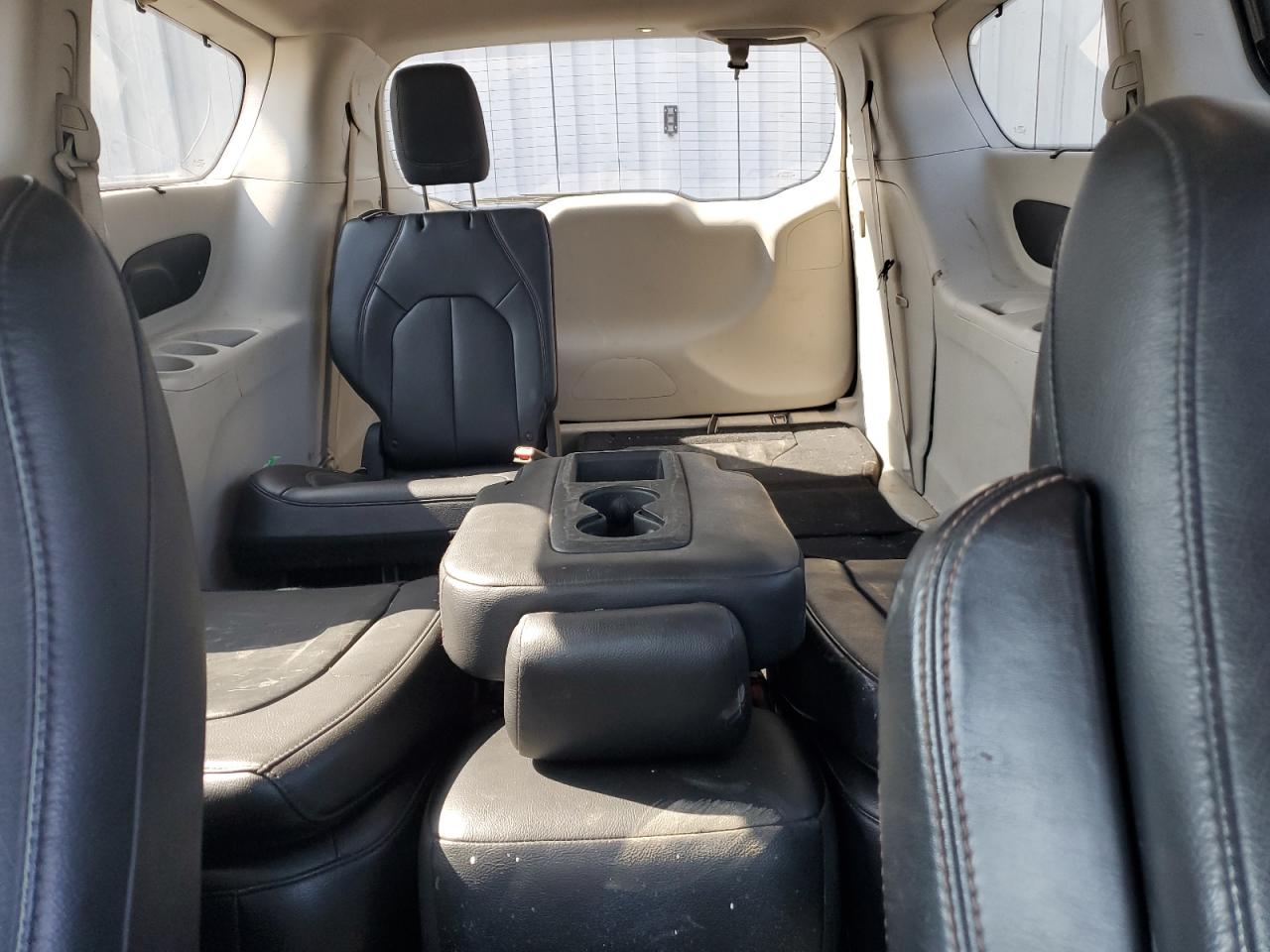 2018 Chrysler Pacifica Touring L VIN: 2C4RC1BG5JR317889 Lot: 68026945