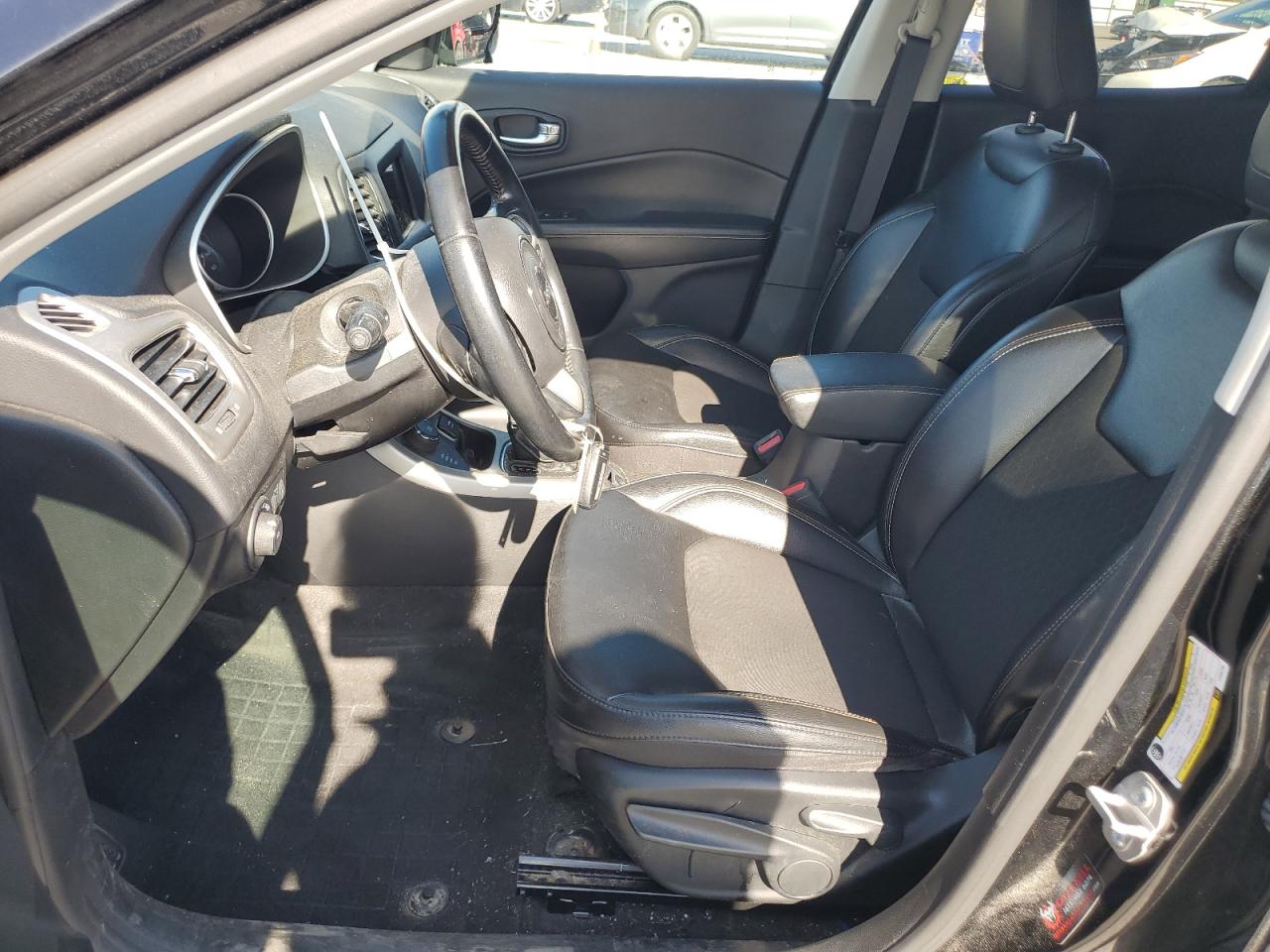 2020 Jeep Compass Latitude VIN: 3C4NJDBBXLT255738 Lot: 68534105