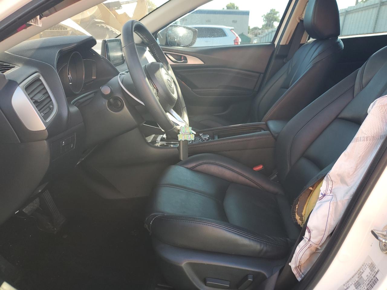 2018 Mazda 3 Touring VIN: 3MZBN1L35JM172025 Lot: 70148465