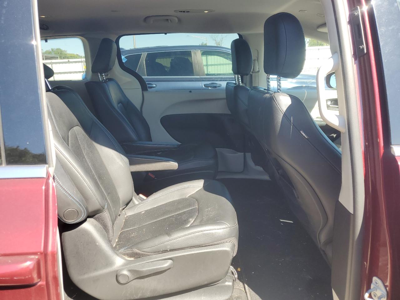 2021 Chrysler Pacifica Hybrid Touring L VIN: 2C4RC1L78MR562463 Lot: 70295695