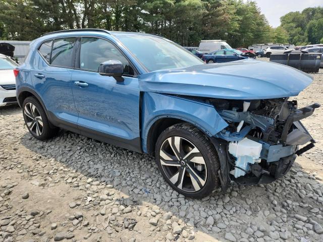  VOLVO XC40 PLUS 2024 Granatowy