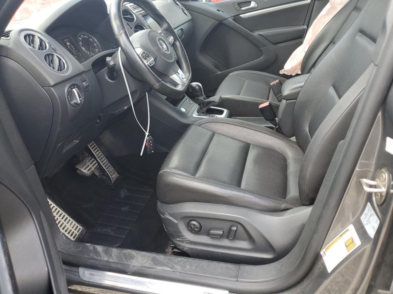 2016 Volkswagen Tiguan S VIN: WVGAV7AX8GW087336 Lot: 70038545