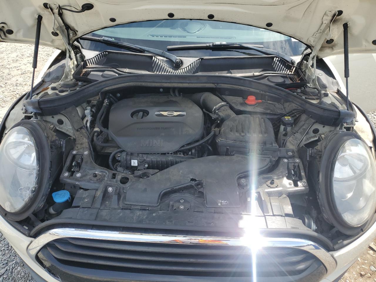 2018 Mini Cooper Clubman VIN: WMWLN5C50J2E34573 Lot: 70855475