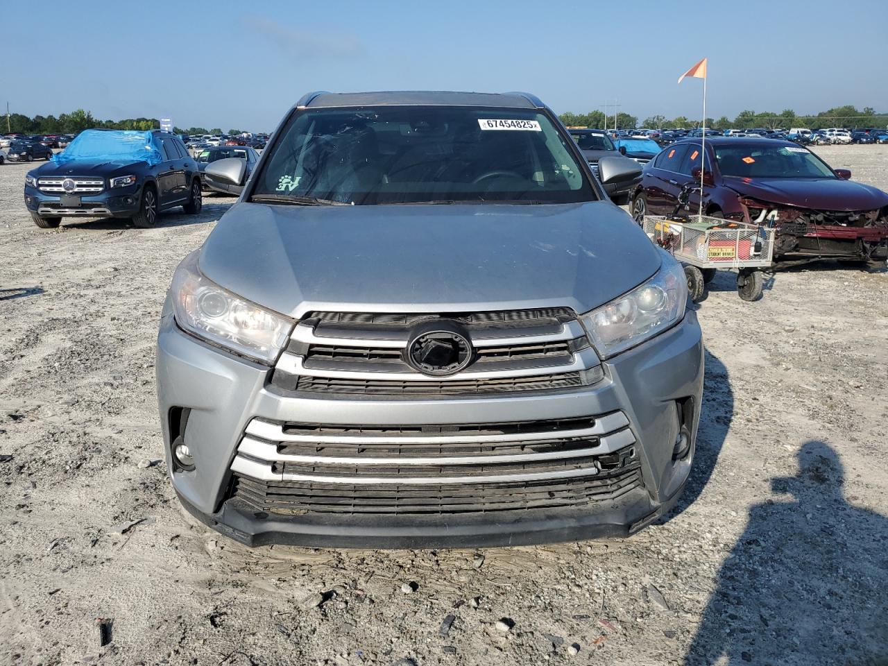2017 Toyota Highlander Se VIN: 5TDKZRFHXHS510929 Lot: 67454825