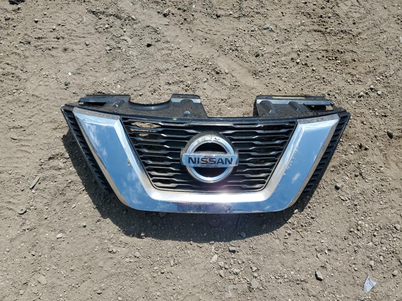 2017 Nissan Rogue S VIN: KNMAT2MV2HP511404 Lot: 68674085