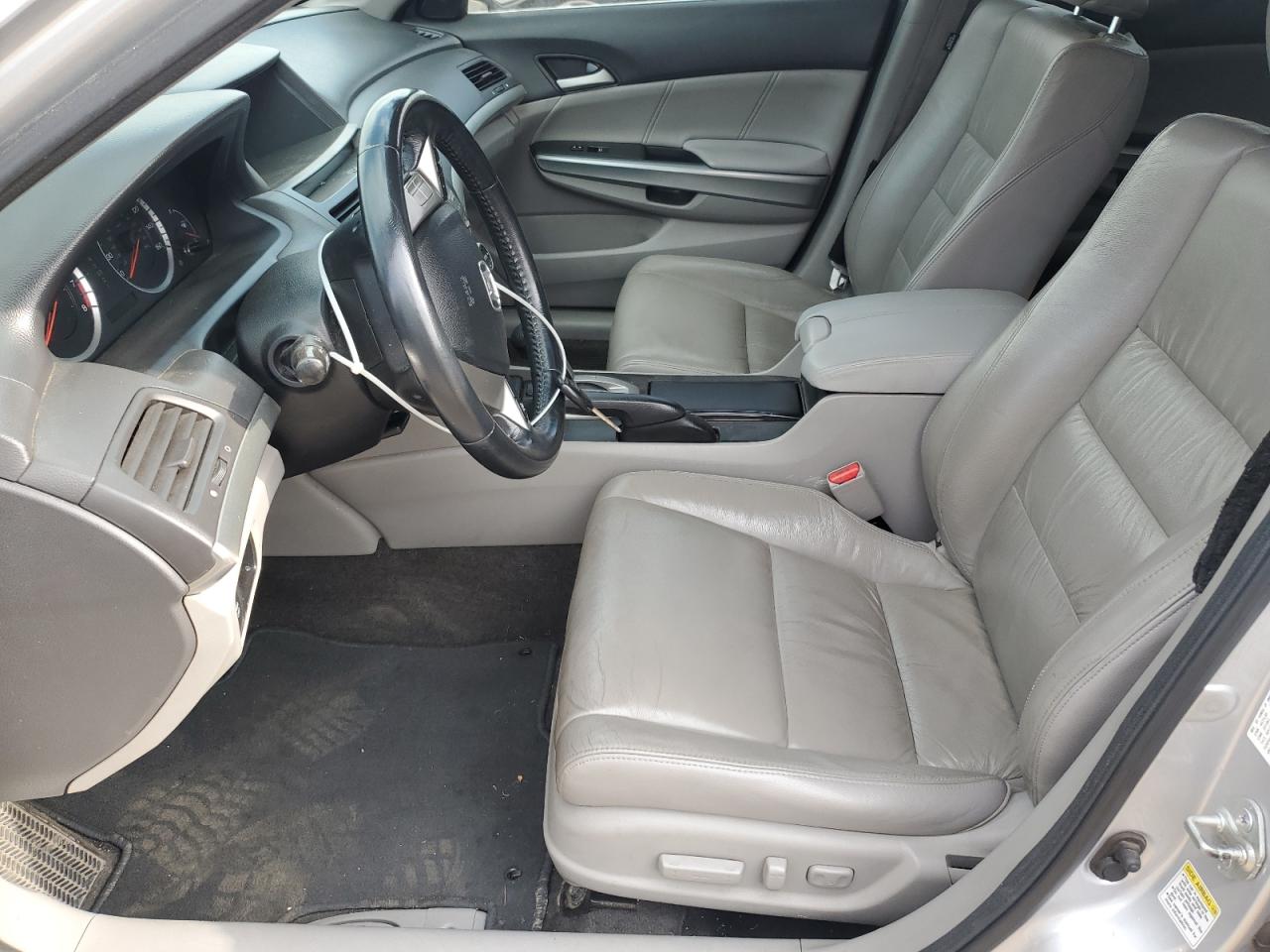 2010 Honda Accord Exl VIN: 1HGCP2F83AA079775 Lot: 70012275