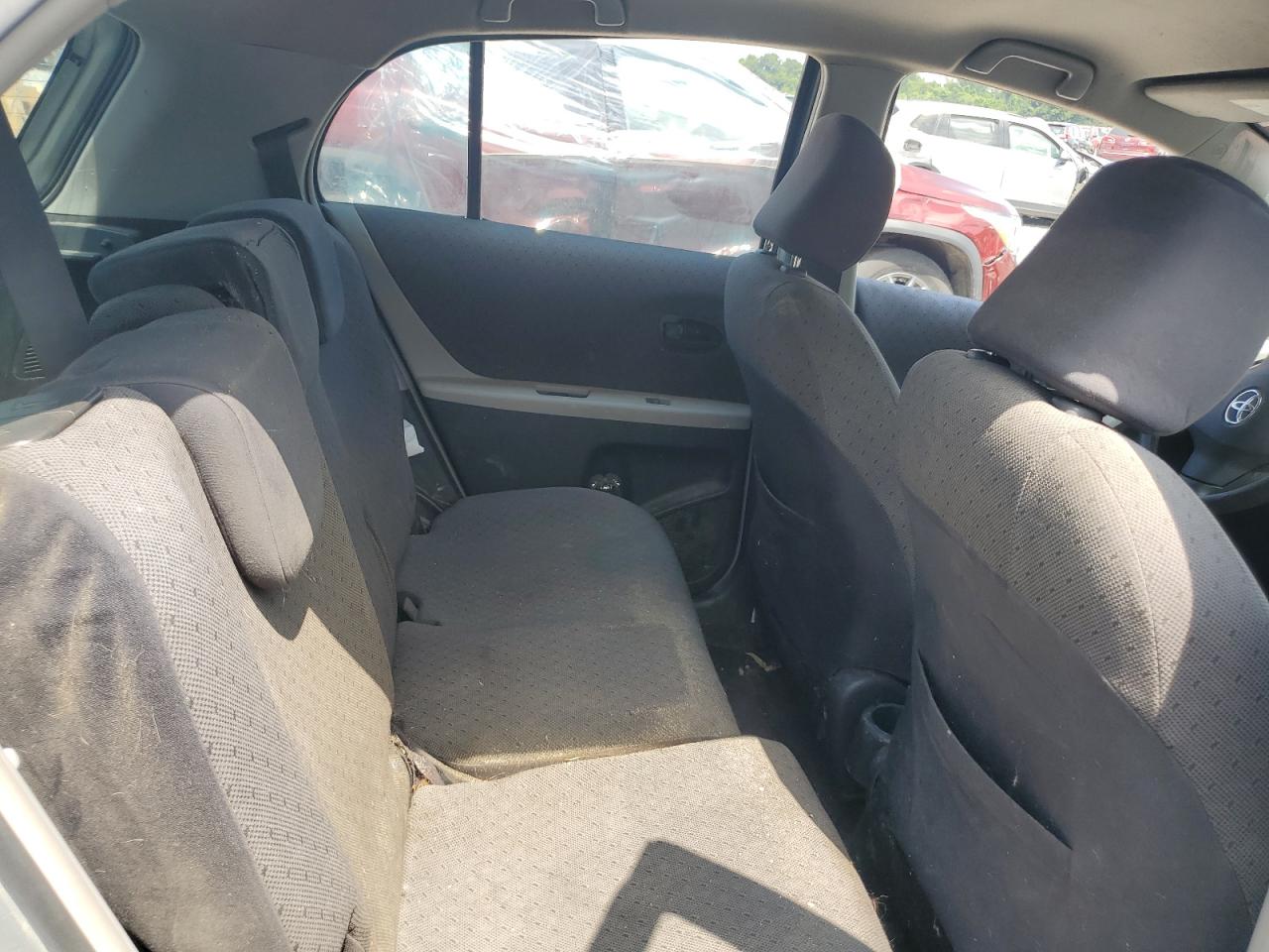 2010 Toyota Yaris VIN: JTDKT4K39A5279421 Lot: 68897535