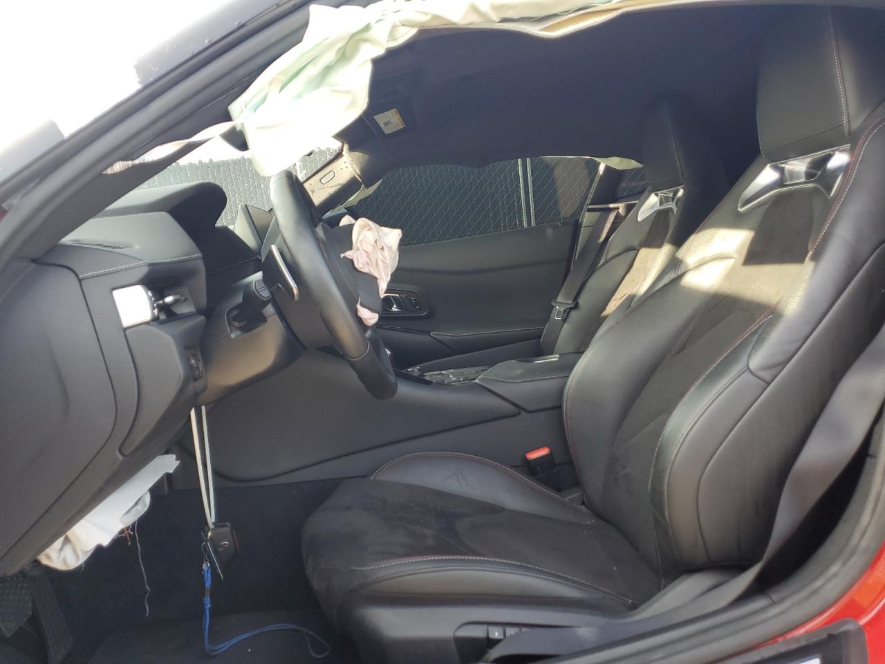 2021 Toyota Supra Base VIN: WZ1DB0C01MW033620 Lot: 70892035