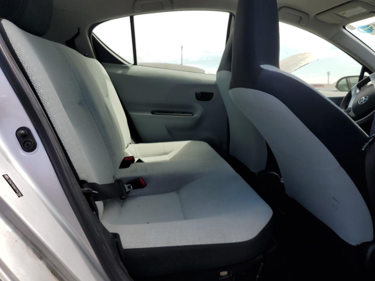 2013 Toyota Prius C VIN: JTDKDTB36D1547456 Lot: 70226015