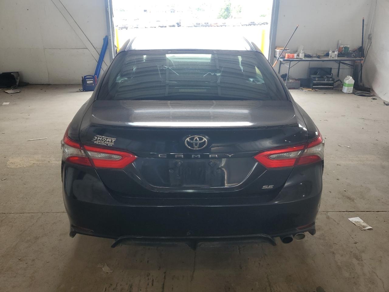 4T1B11HK7JU589412 2018 Toyota Camry L