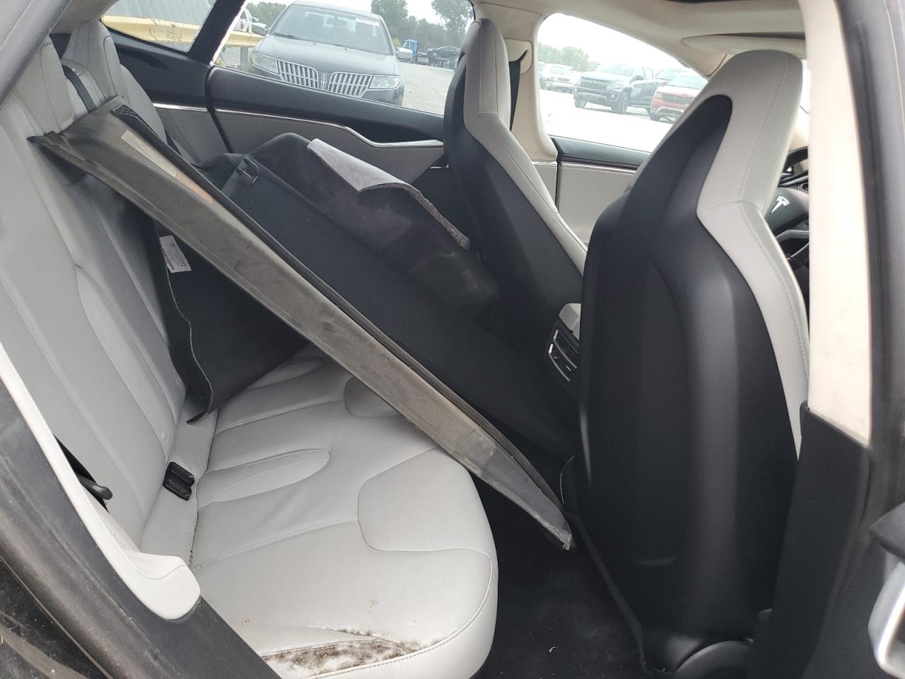 2014 Tesla Model S VIN: 5YJSA1S19EFP30452 Lot: 70590535