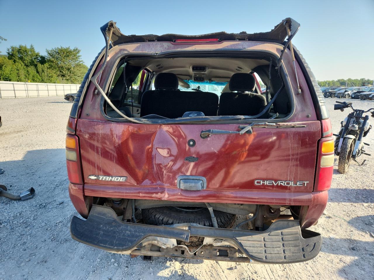 2002 Chevrolet Tahoe K1500 VIN: 1GNEK13V82J167420 Lot: 69050305