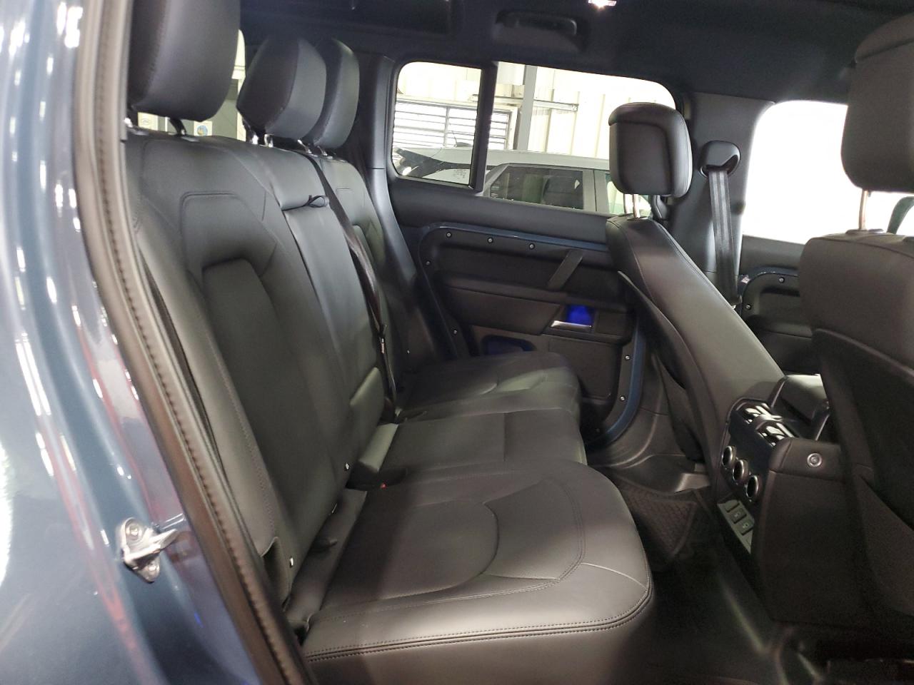 2025 Land Rover Defender 110 X-Dynamic Se VIN: SALE27EU5S2392400 Lot: 67941045