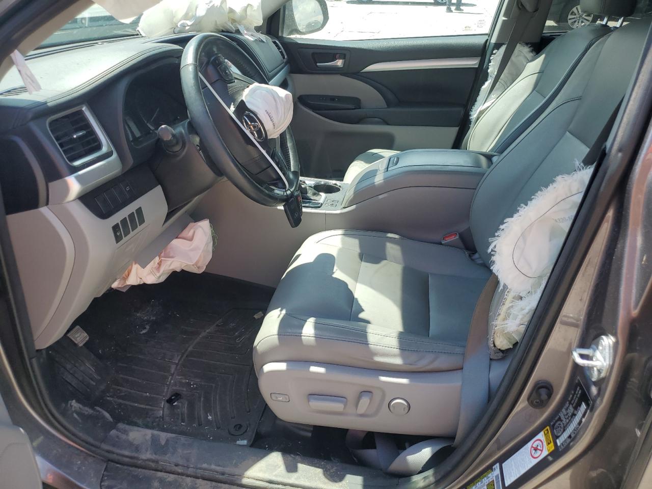 2015 Toyota Highlander Xle VIN: 5TDJKRFH3FS188759 Lot: 68149655