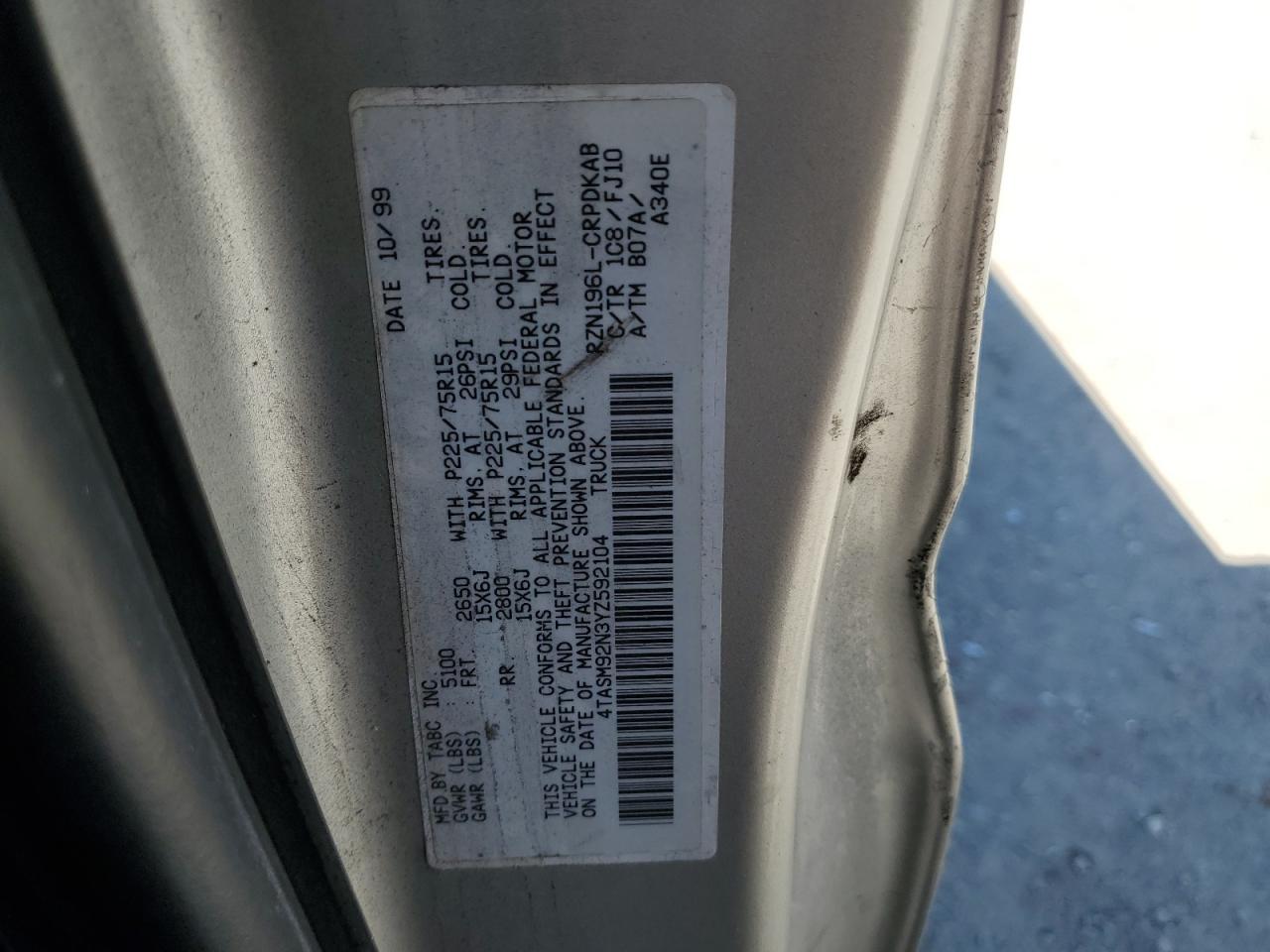 2000 Toyota Tacoma Xtracab Prerunner VIN: 4TASM92N3YZ592104 Lot: 69591285
