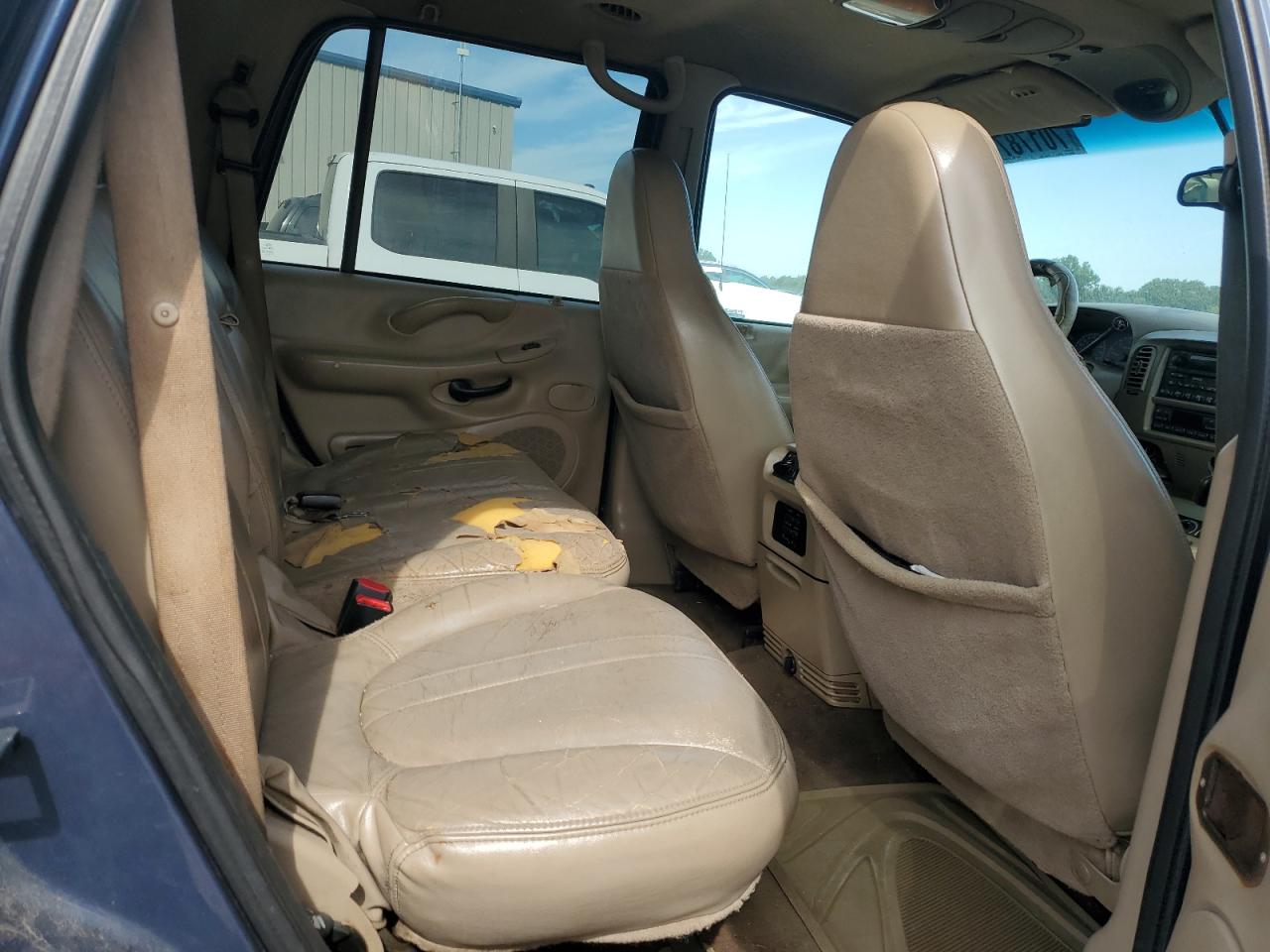 2001 Ford Expedition Eddie Bauer VIN: 1FMRU17L81LA35026 Lot: 70178745