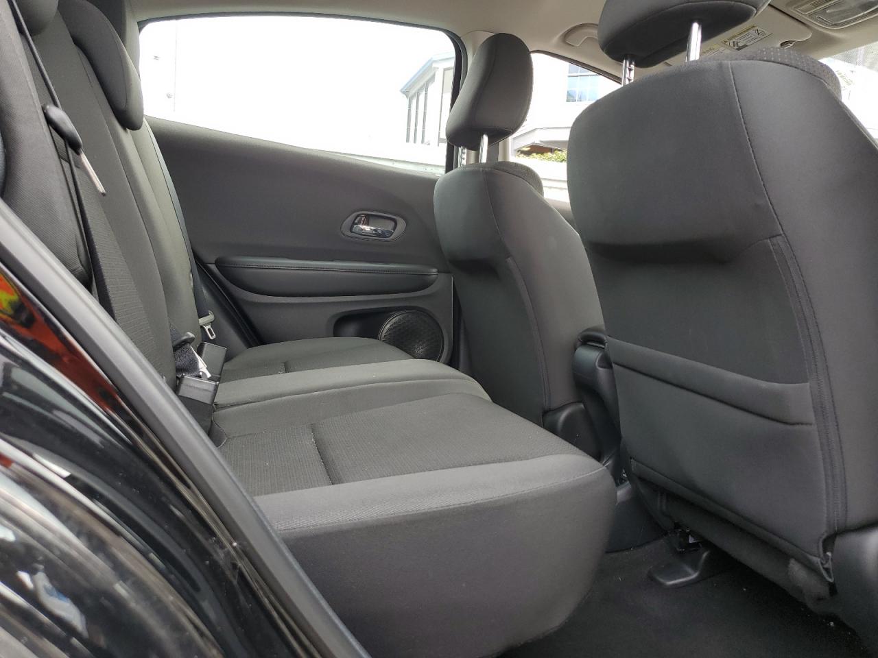 2020 Honda Hr-V Lx VIN: 3CZRU6H30LG702018 Lot: 68807375