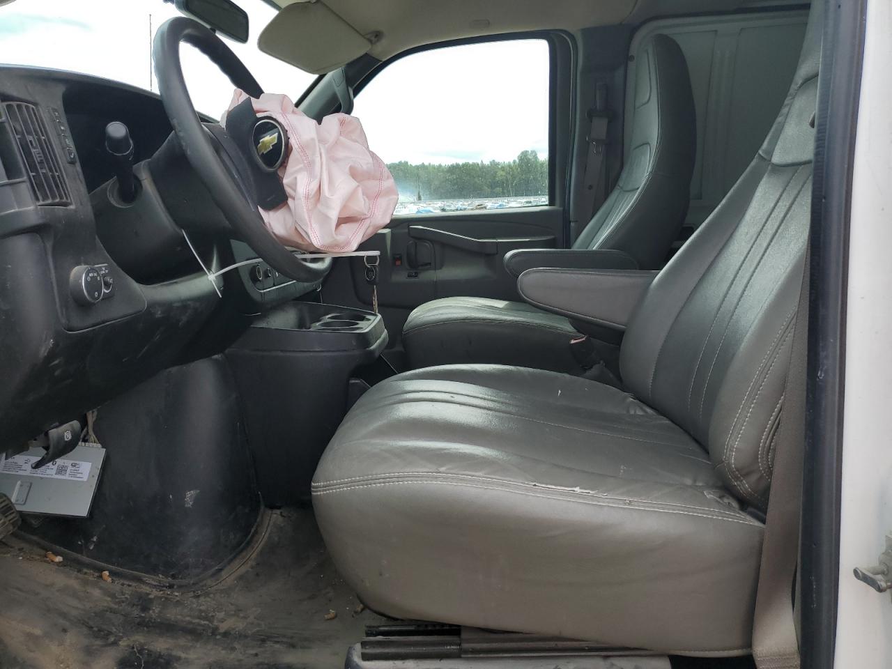 2018 Chevrolet Express G2500 VIN: 1GCWGAFP6J1276565 Lot: 69320085