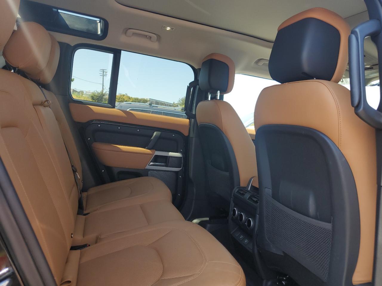 2024 Land Rover Defender 110 S VIN: SALEJ7EU5R2301476 Lot: 68674905