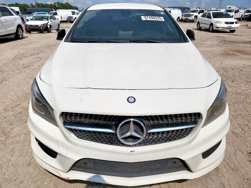 Sedans MERCEDES-BENZ CLA-CLASS 2016 Biały
