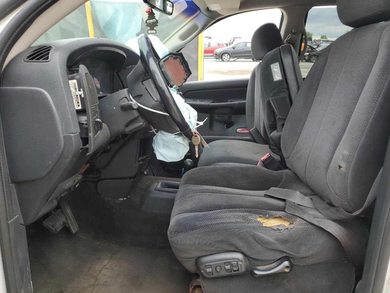 2002 Dodge Ram 1500 VIN: 1D7HU18N62J136536 Lot: 69820665