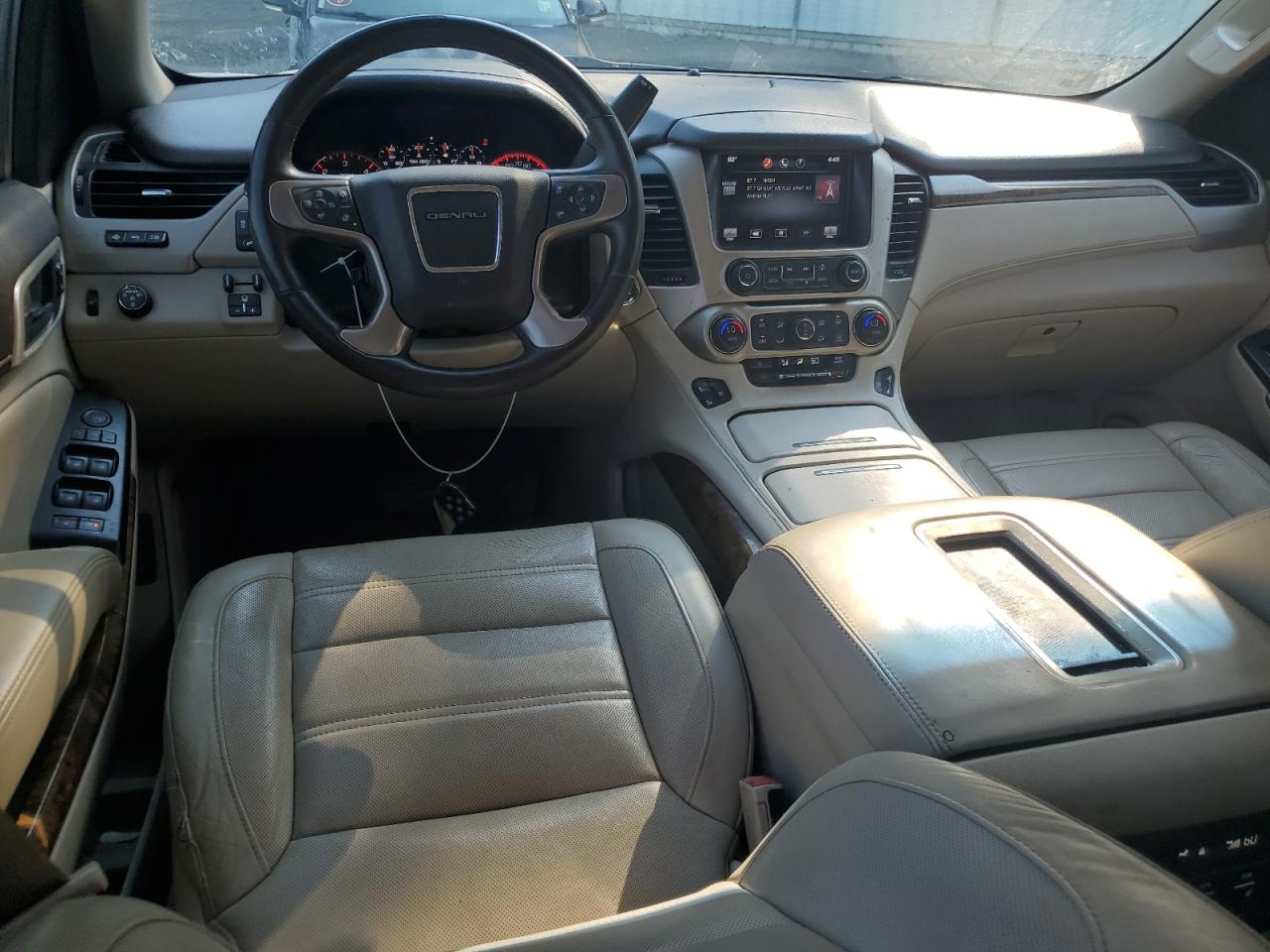 2015 GMC Yukon Xl Denali VIN: 1GKS1JKJ1FR306554 Lot: 68497455