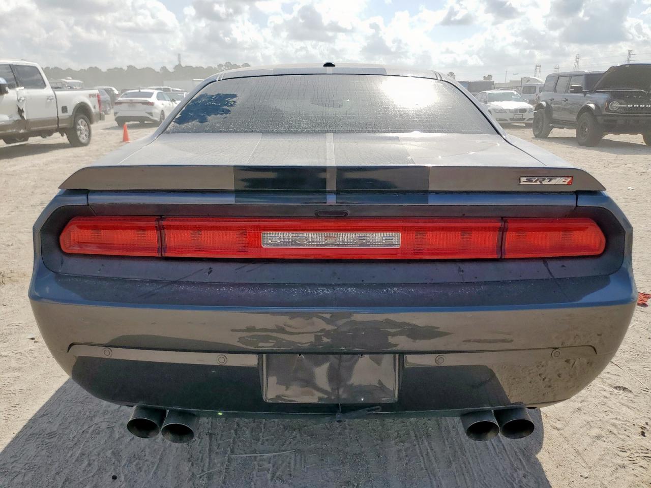 2013 Dodge Challenger Srt-8 VIN: 2C3CDYCJ3DH604149 Lot: 70668285