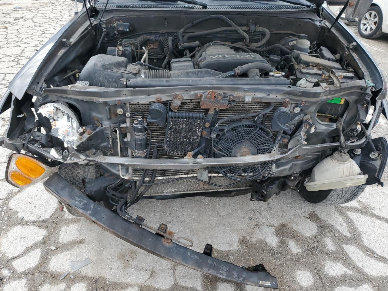 2003 Toyota Sequoia Limited VIN: 5TDBT48A53S195616 Lot: 70588735